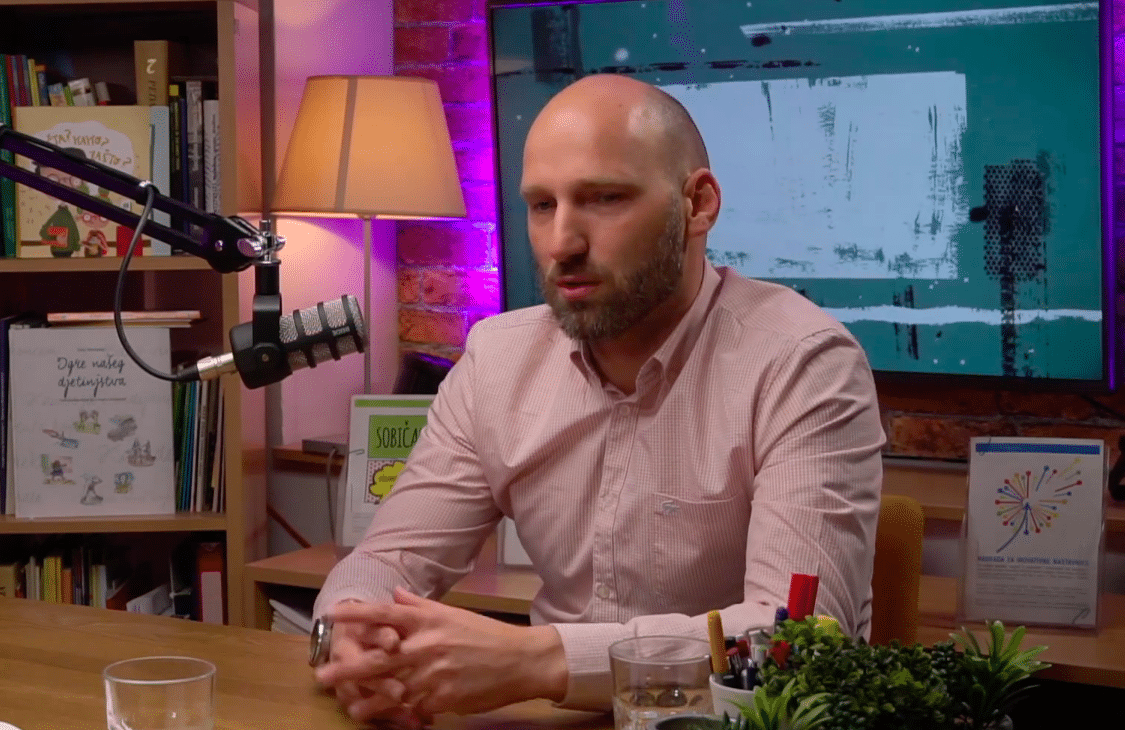 “Idealna škola je sinergija rada lokalne zajednice, škole i roditelja“